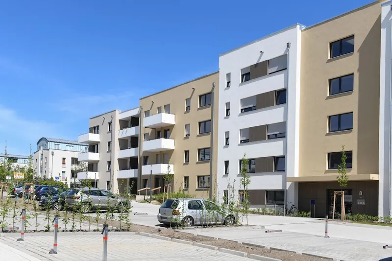 Nachmieter gesucht - mit EBK - Tageslichtbad und Balkon - ohne WBS — photo 1